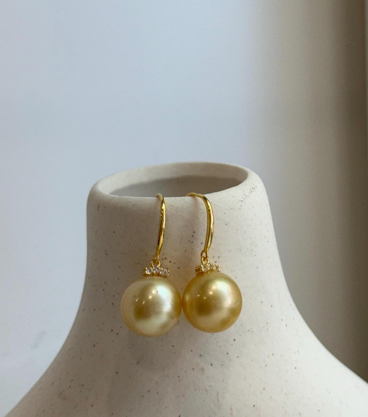 south sea golden quality earrings hooks for her birthday