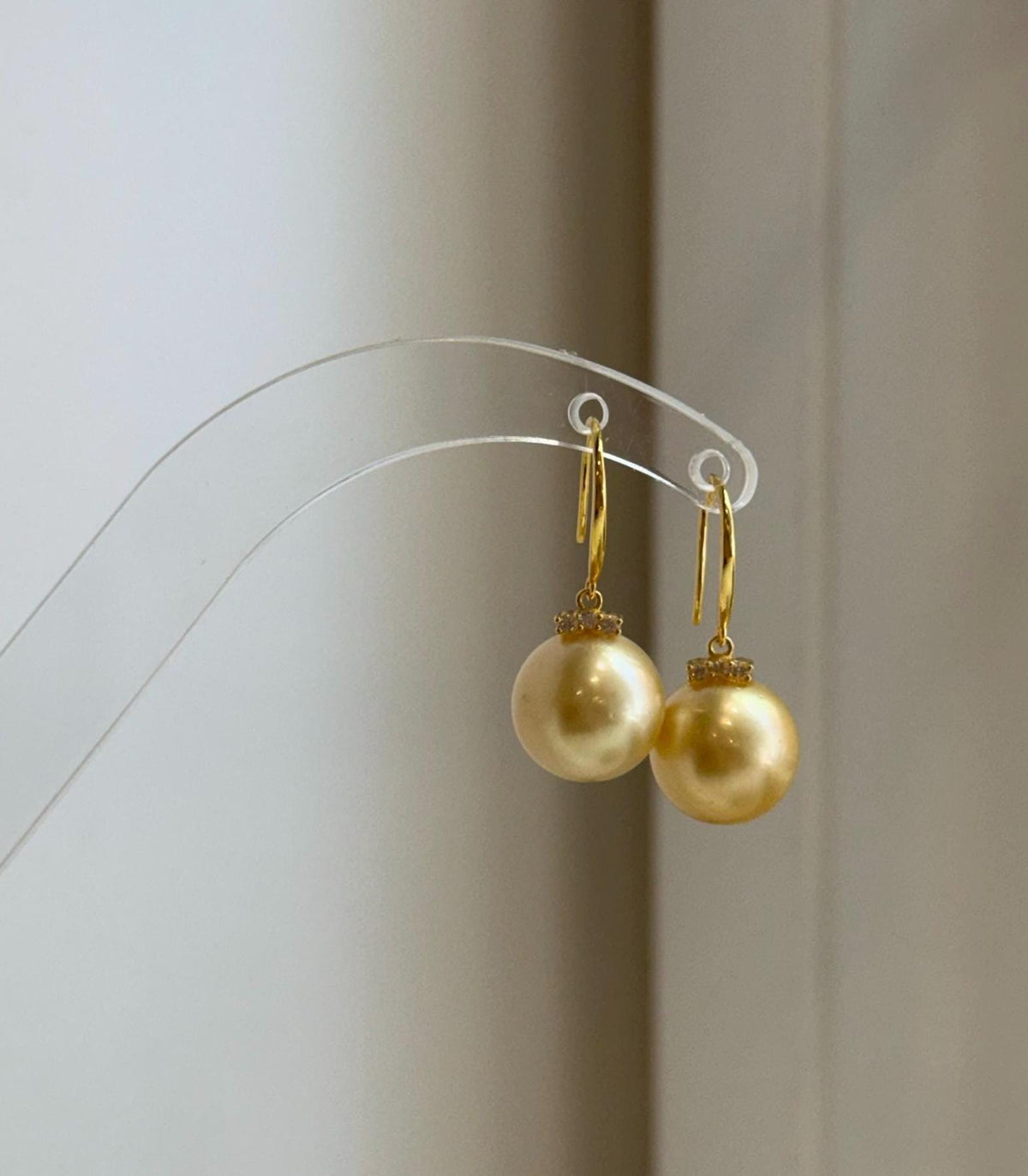 south sea golden quality earrings hooks for her holiday