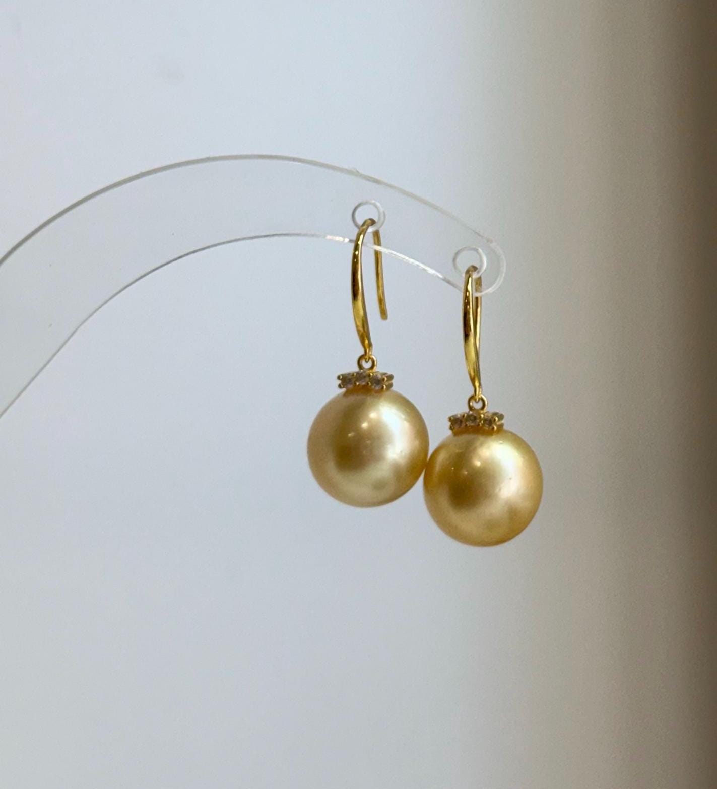 south sea golden quality earrings hooks for her birthday
