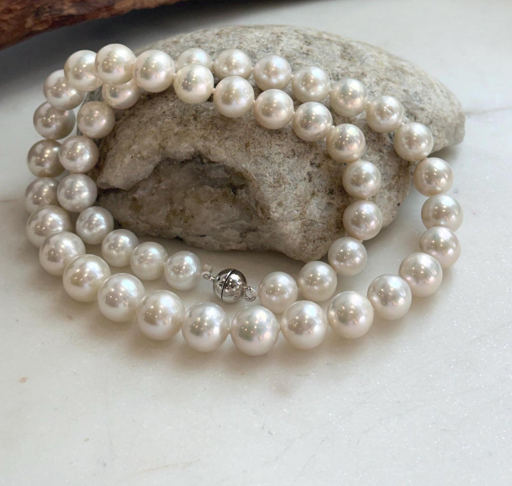 Elly’s 47pcs Edison white Round Pearls Necklace Strand: Extreme luster mirrored, 9-11mm, 19.3”, S925 silver necklace.