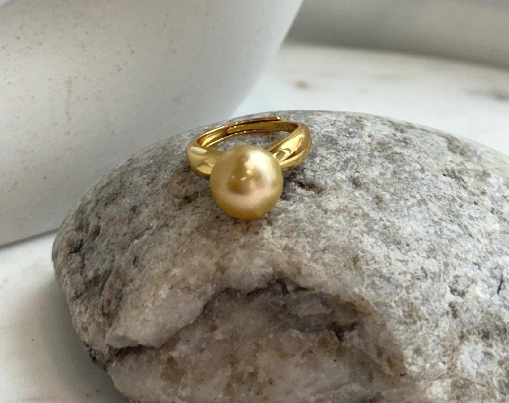 Elly’s 11.4mm South sea deep tea golden ocean pearl Ring: Extreme luster mirrored, S925 silver with gold plated adjustable Vintage Ring.