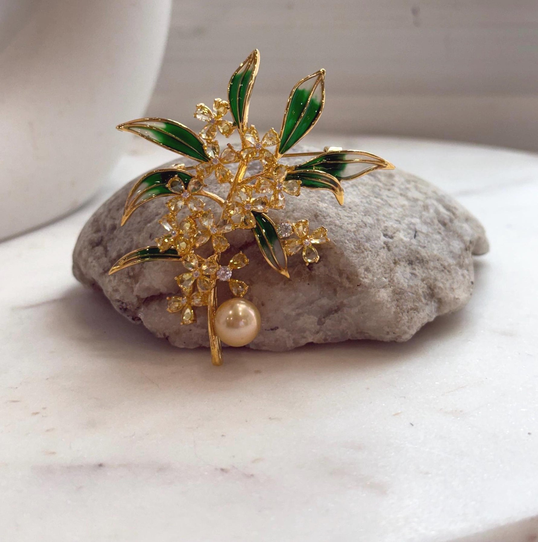 Elly’s 9.4mm Edison golden pearl Osmanthus Floral brooch pendant 2in1: Extreme luster mirrored, 6x6.5cm