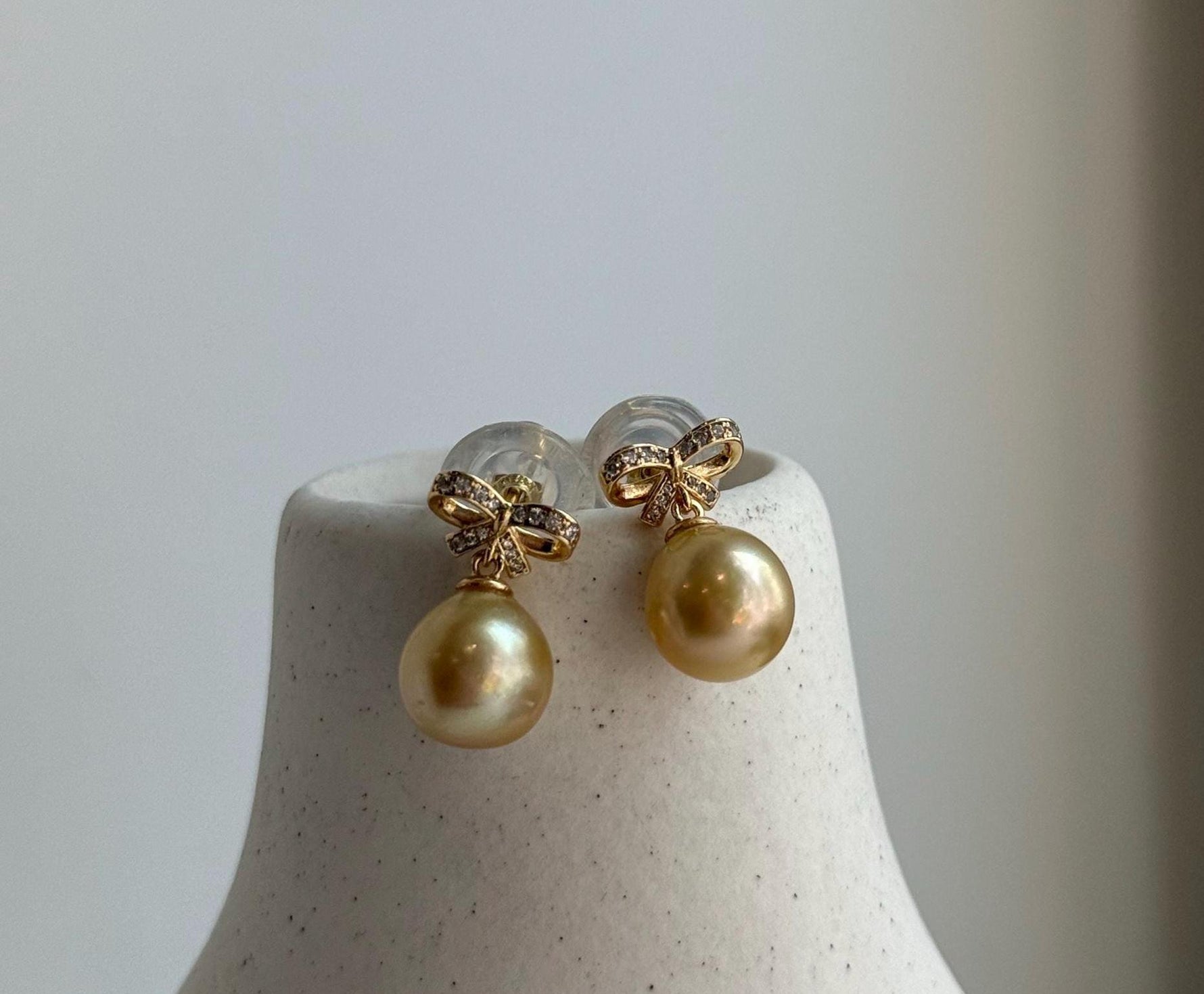 Elly’s 9.1mm South sea deep golden ocean Pearls Earrings: Extreme luster mirrored, 1.6cm high, S925 silver cool earrings.