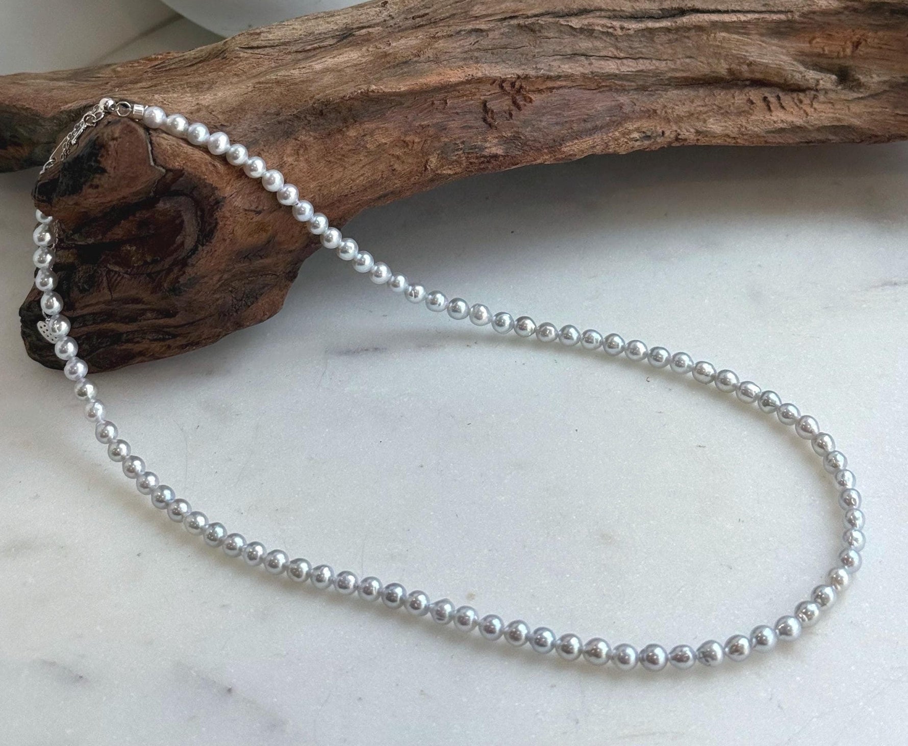 white small pearls necklace