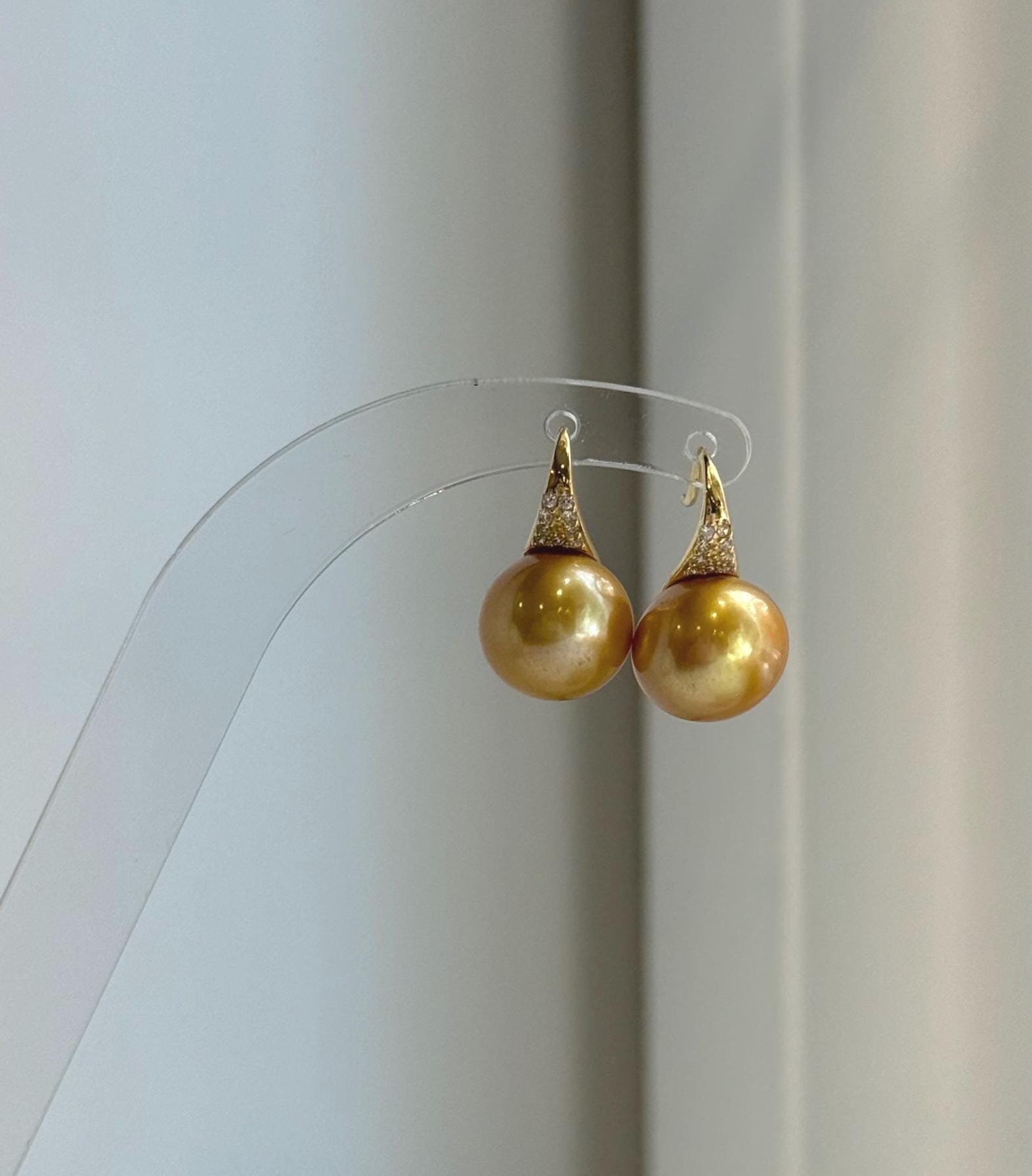 Edison golden pearl earrings hooks