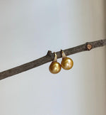 Edison golden pearl earrings hooks