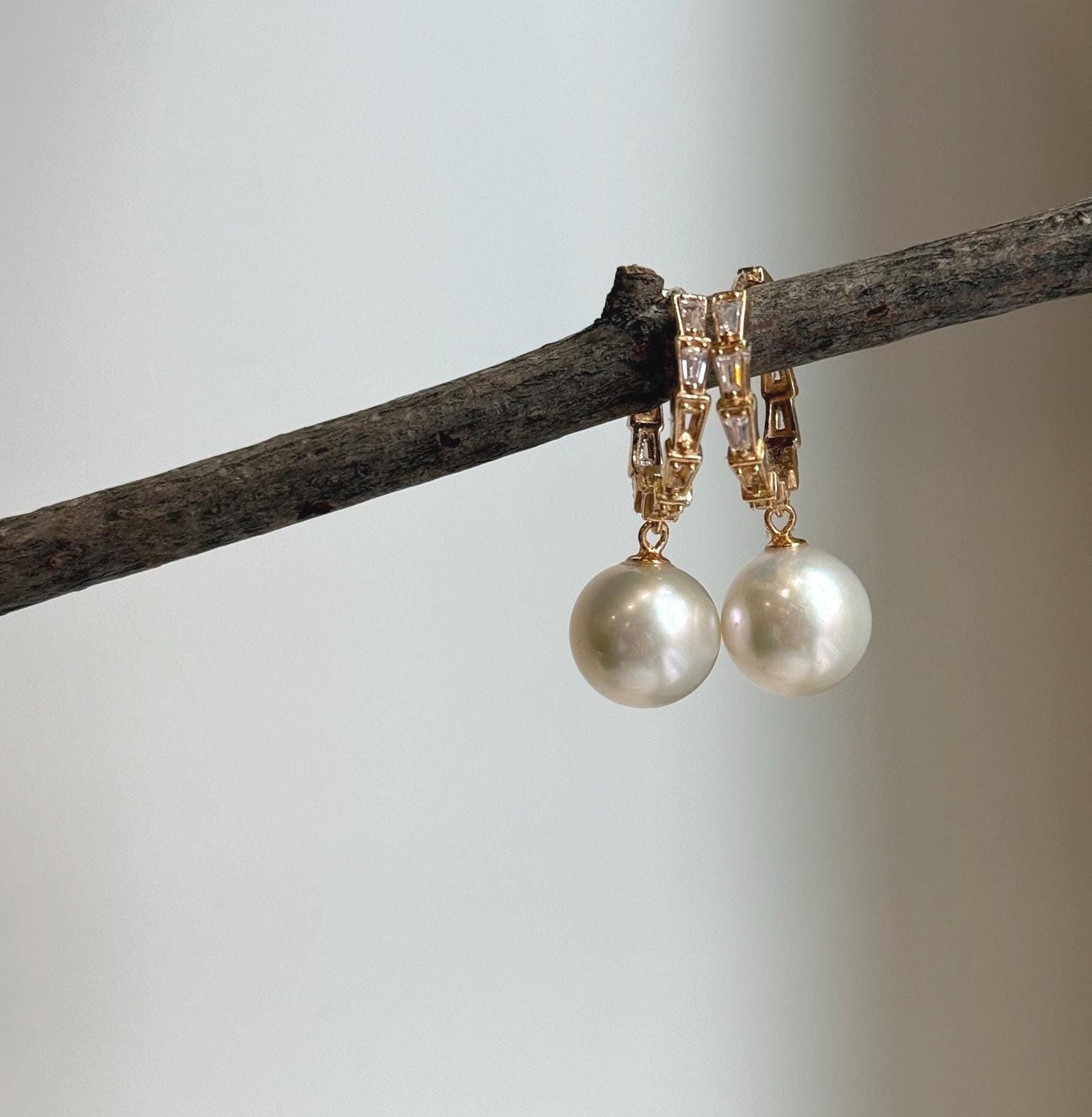Elly’s 10.9mm Edison white Pearls Earrings Hoops: Extreme luster Mirrored, 3cm high, S925 silver earrings.