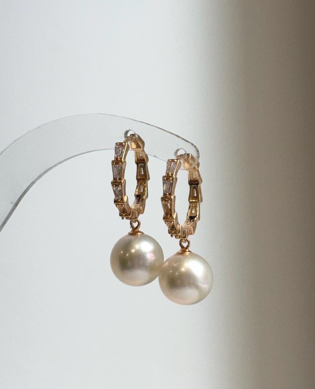 Elly’s 10.9mm Edison white Pearls Earrings Hoops: Extreme luster Mirrored, 3cm high, S925 silver earrings.