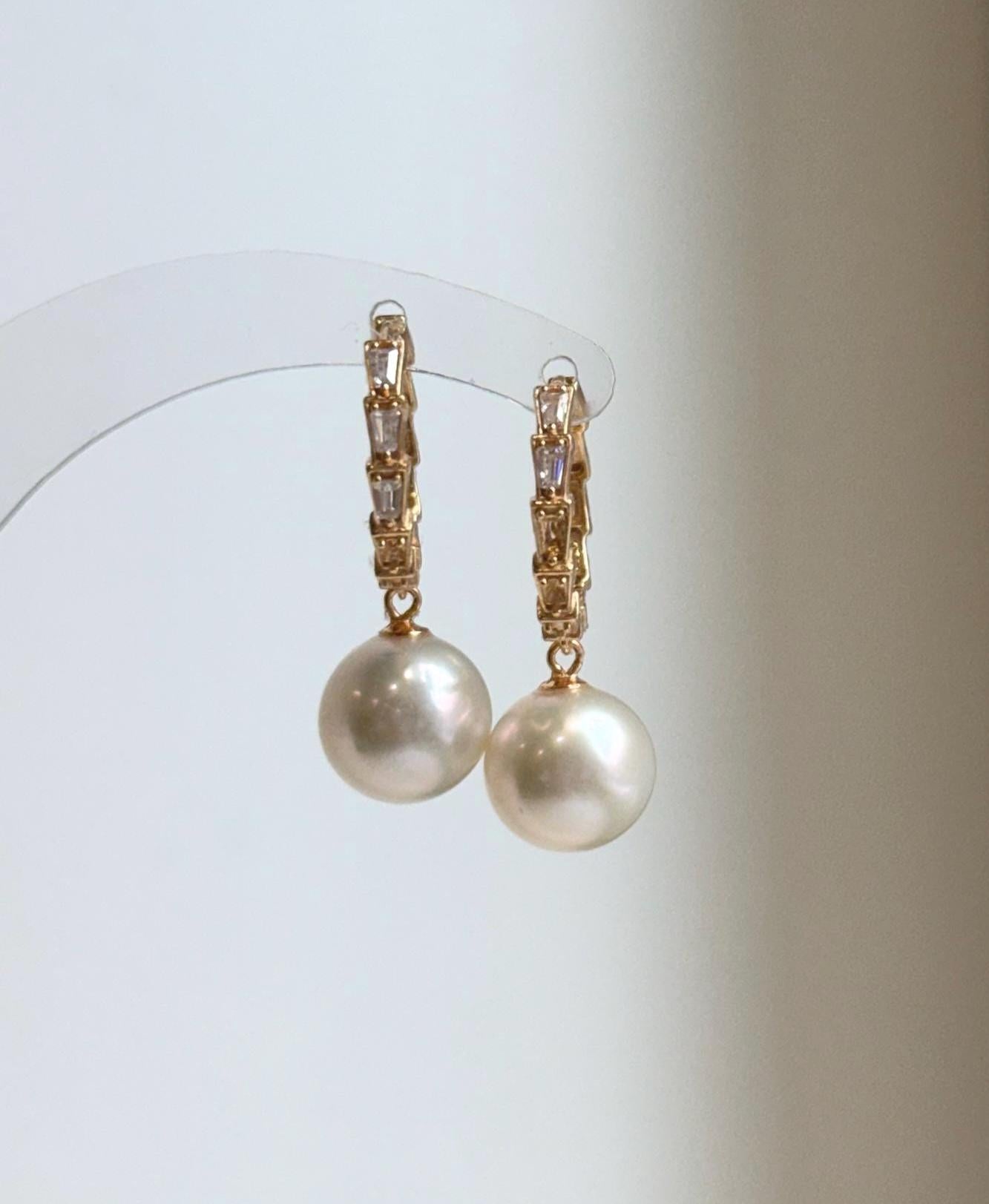 Elly’s 10.9mm Edison white Pearls Earrings Hoops: Extreme luster Mirrored, 3cm high, S925 silver earrings.