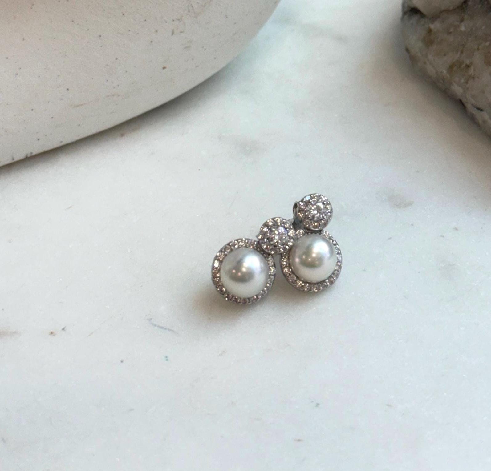 Elly’s 0.2ct Moissanite Akoya ocean pearls earrings: Extreme luster Mirrored, 7.3mm, 1x1.5cm, S925 silver cool earrings.
