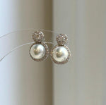 Elly’s 0.2ct Moissanite Akoya ocean pearls earrings: Extreme luster Mirrored, 7.3mm, 1x1.5cm, S925 silver cool earrings.