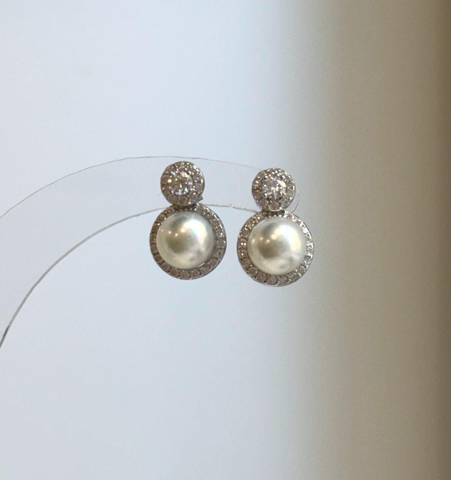 Elly’s 0.2ct Moissanite Akoya ocean pearls earrings: Extreme luster Mirrored, 7.3mm, 1x1.5cm, S925 silver cool earrings.