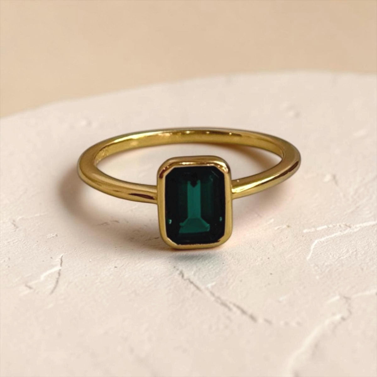 vivid green lab emerald sterling silver ring