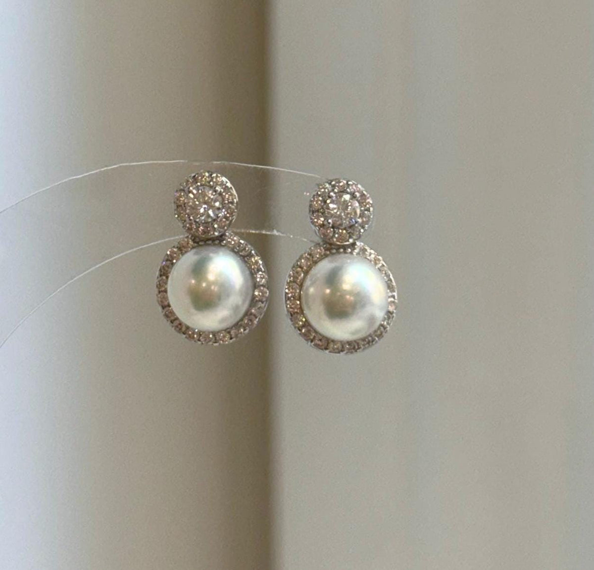 Elly’s 0.2ct Moissanite Akoya ocean pearls earrings: Extreme luster Mirrored, 7.3mm, 1x1.5cm, S925 silver cool earrings.