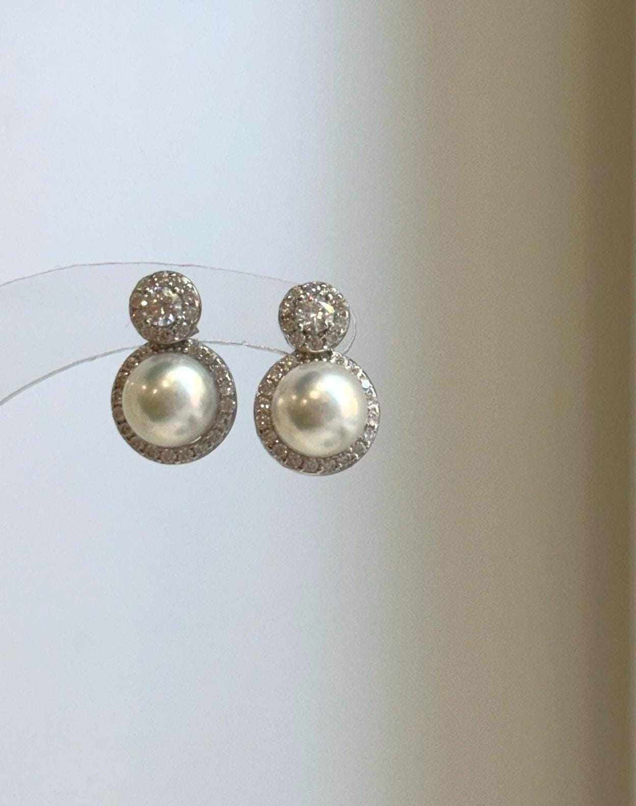 Elly’s 0.2ct Moissanite Akoya ocean pearls earrings: Extreme luster Mirrored, 7.3mm, 1x1.5cm, S925 silver cool earrings.