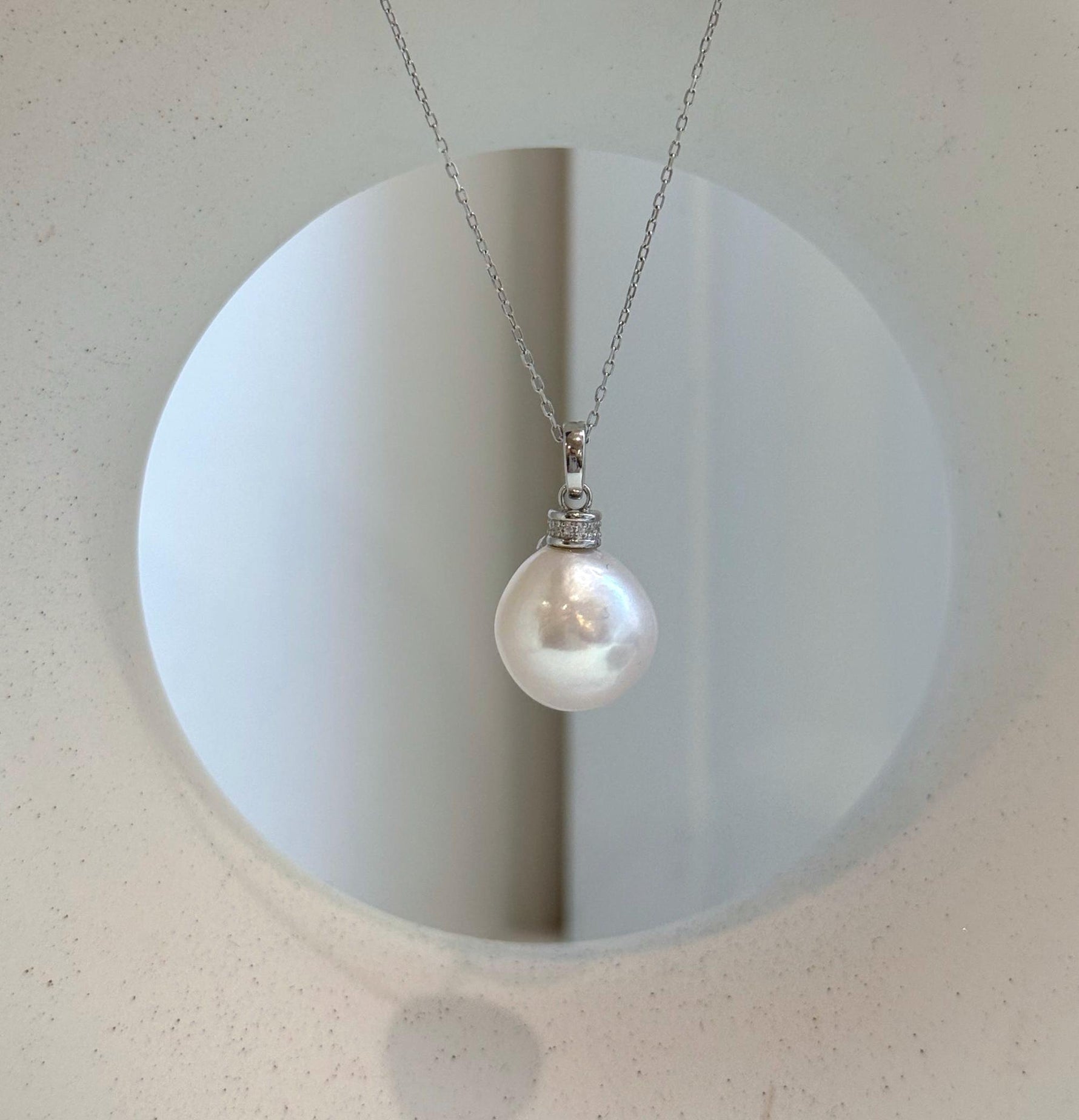 large white Edison Pearl sterling silver pendant