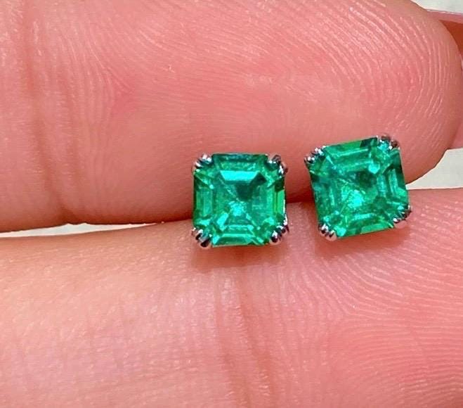 vivid green lab emerald sterling silver earrings studs