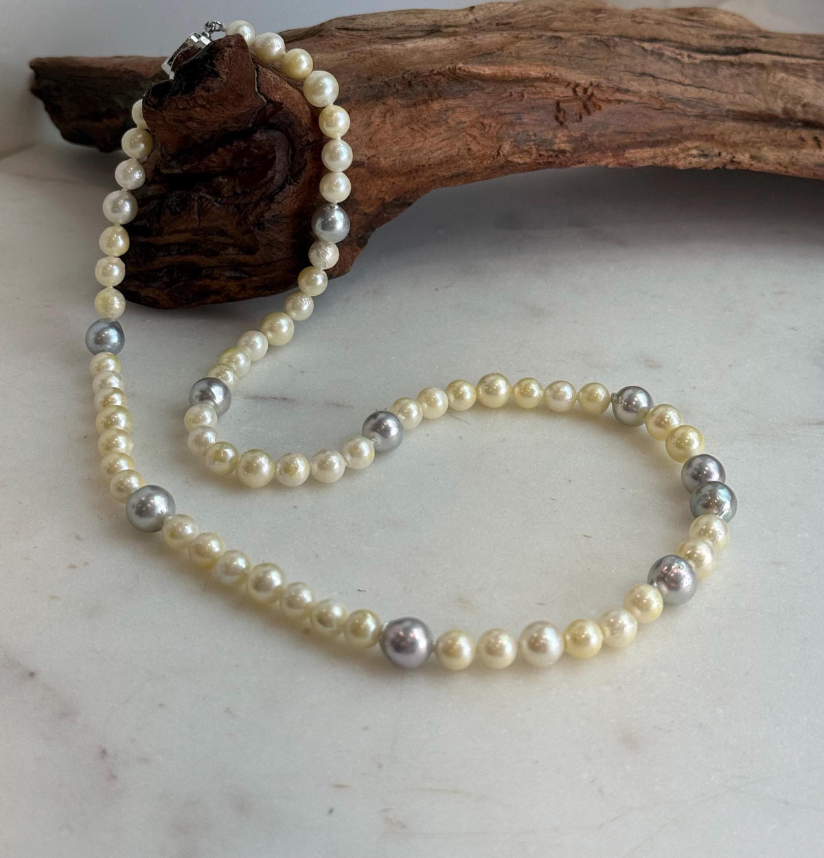 Akoya ocean golden silver pearls necklace strand