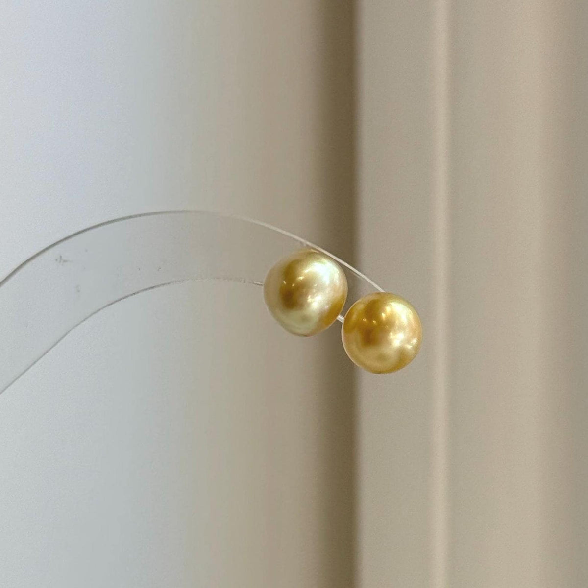 deep tea gold earrings studs