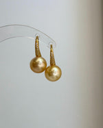 Elly’s 11.5mm Genius South sea golden ocean Pearls High-heel Earrings hooks: Extreme luster, 2.5cm high, S925 silver cool earrings.