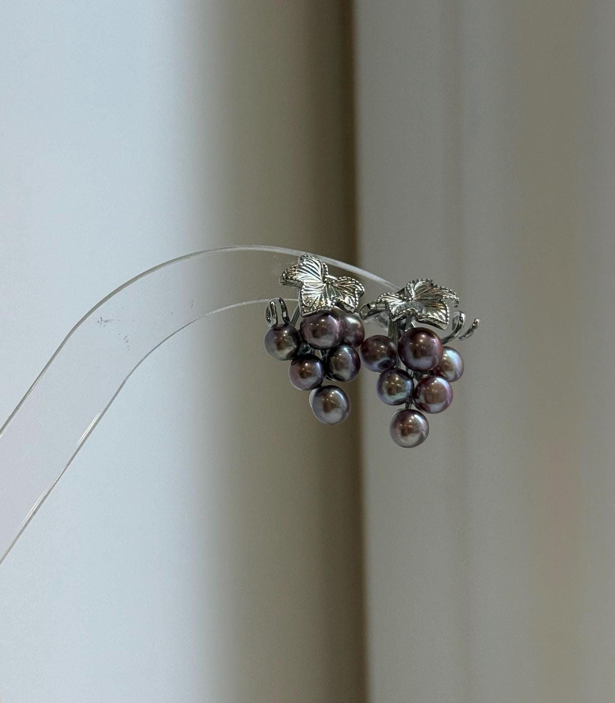 Elly’s 4.8-5.8mm Genius Freshwater purple Keshi Pearls Grape Earrings: Extreme luster mirrored, 1.4x2.2cm, S925 silver earrings.