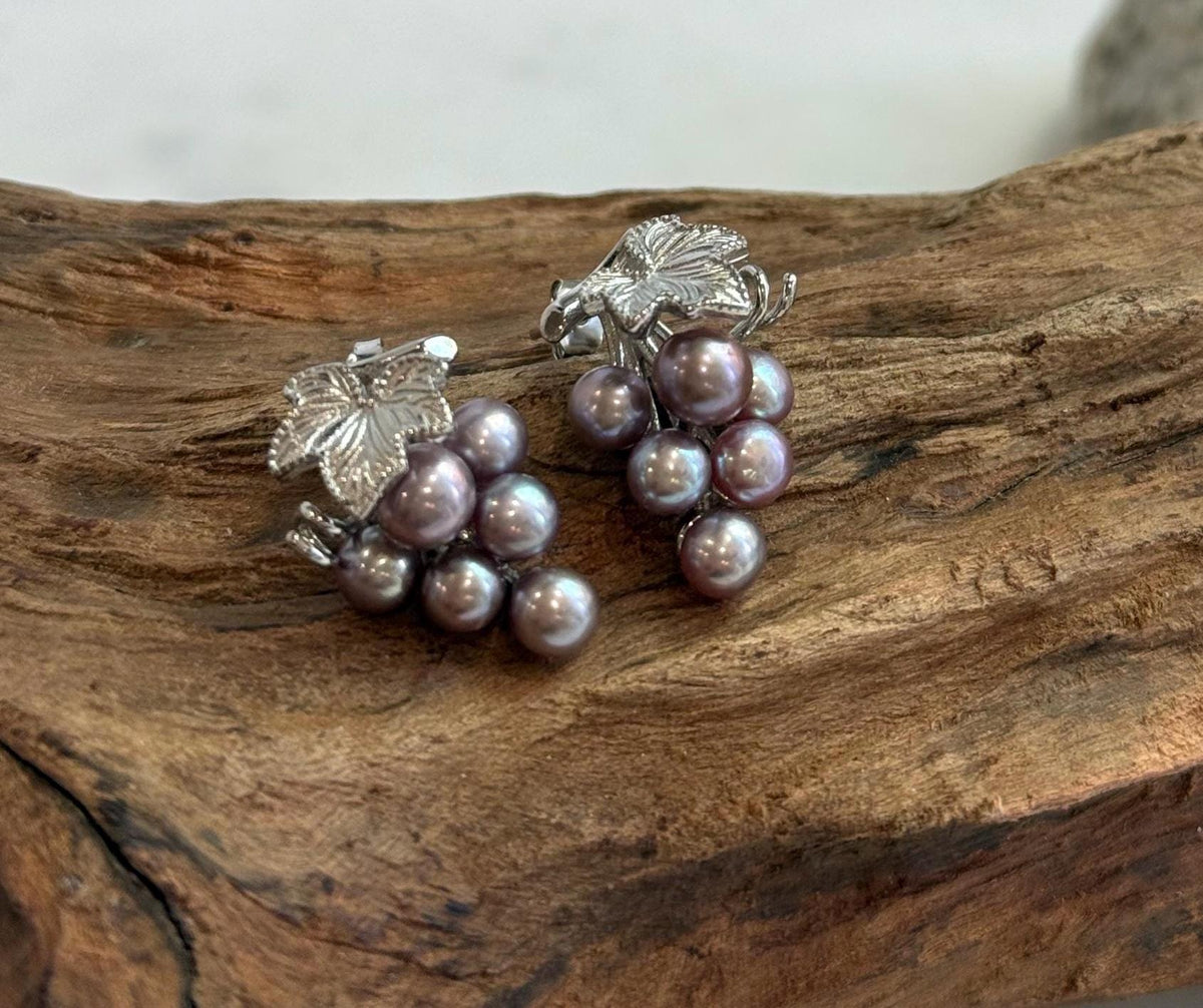 Elly’s 4.8-5.8mm Genius Freshwater purple Keshi Pearls Grape Earrings: Extreme luster mirrored, 1.4x2.2cm, S925 silver earrings.