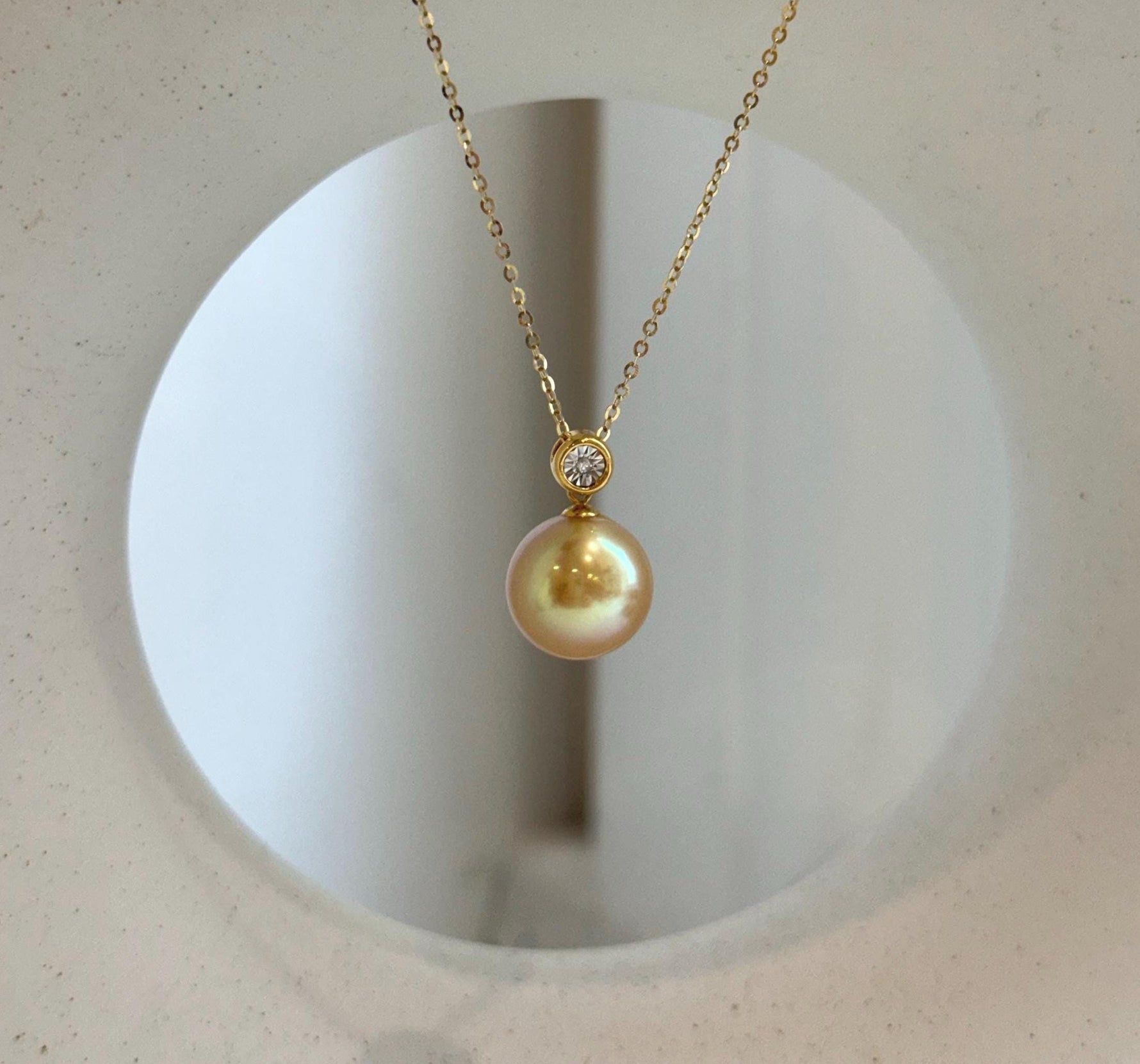 south sea deep tea golden pearl 18k gold pendant for her daily wear