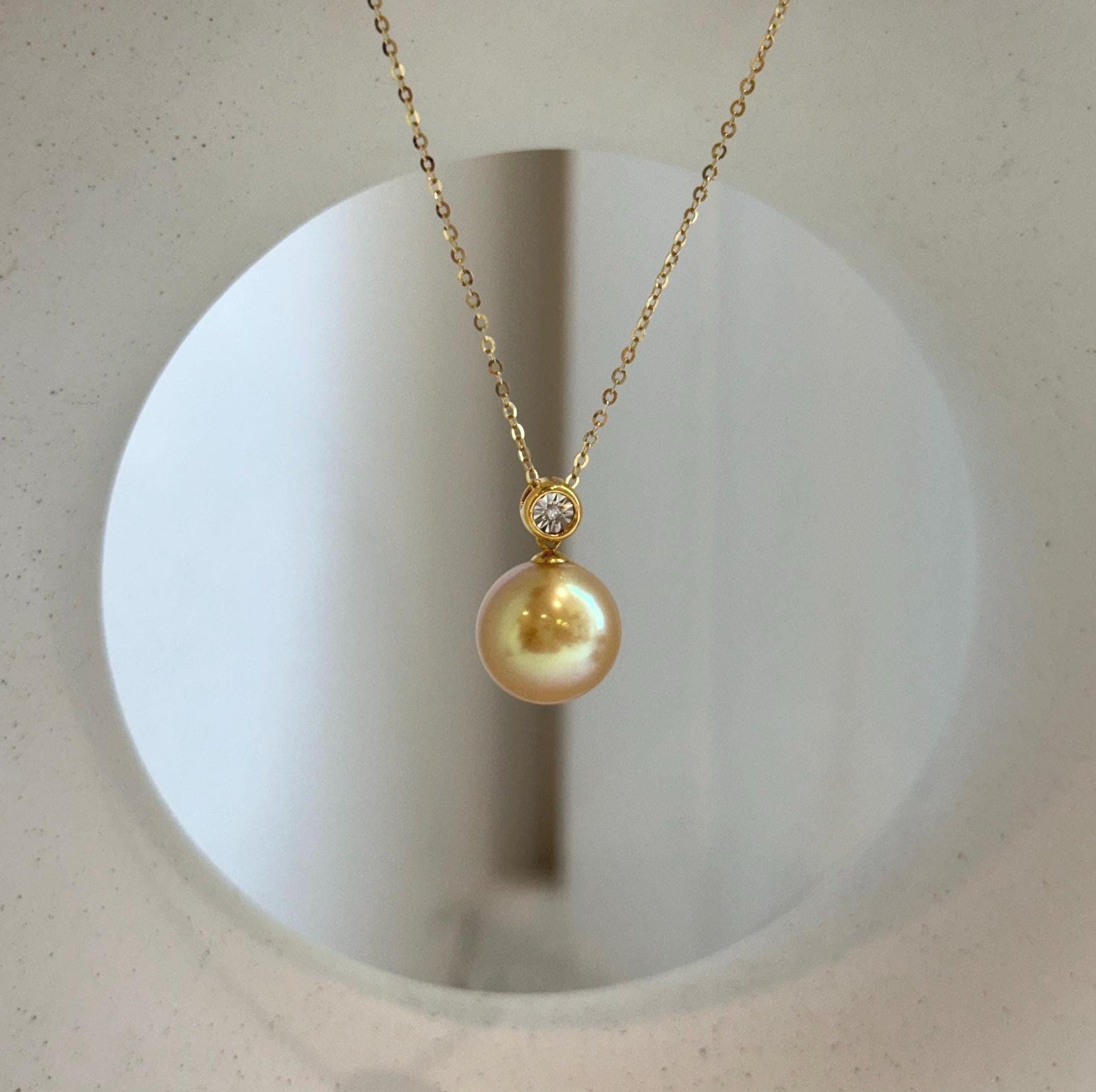 south sea deep tea golden pearl 18k gold pendant for her graduation