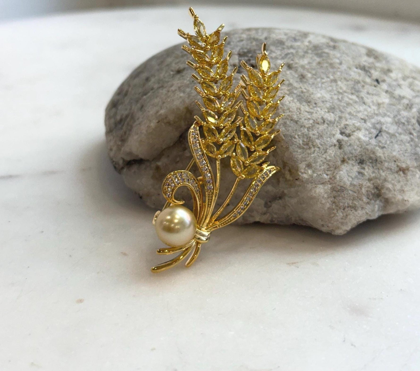 south sea golden ocean pearl Wheat brooch
