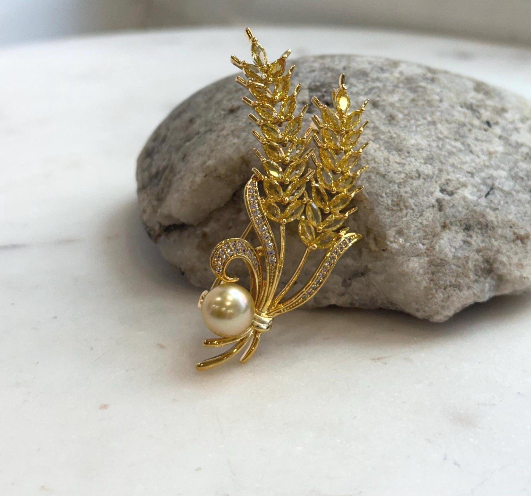 south sea golden ocean pearl fancy cool Wheat brooch