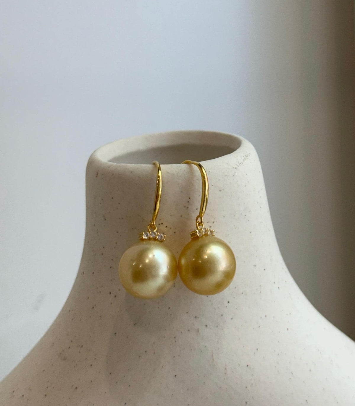 south sea golden quality earrings hooks for her birthday