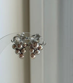 Elly’s 4.8-5.8mm Genius Freshwater rose green Keshi Pearls Grape Earrings: Extreme luster mirrored, 1.4x2.2cm, S925 silver earrings.