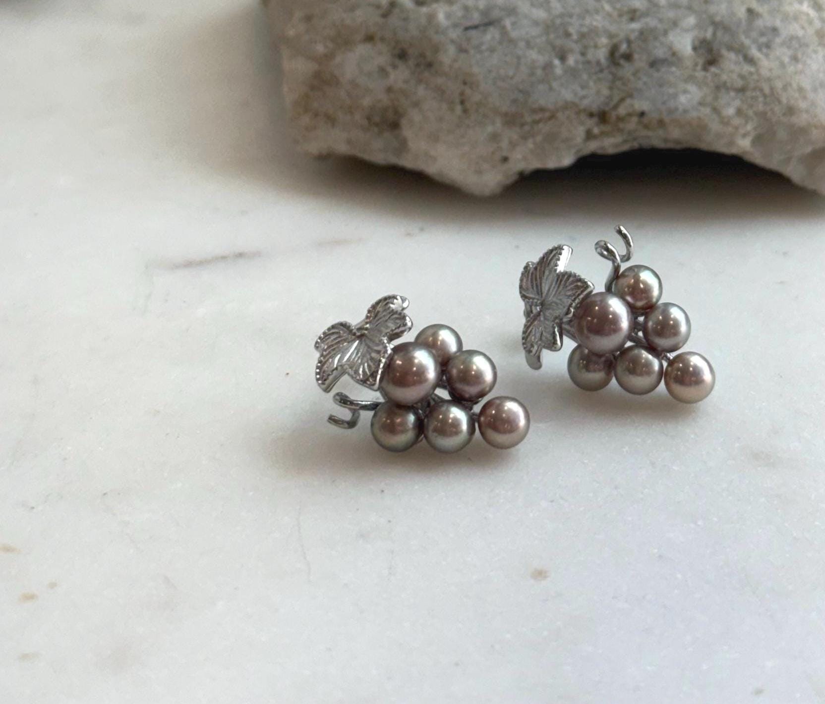 Elly’s 4.8-5.8mm Genius Freshwater rose green Keshi Pearls Grape Earrings: Extreme luster mirrored, 1.4x2.2cm, S925 silver earrings.