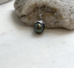 Elly’s 11.6mm Genius Tahitian platinum hunter Ocean Pearl Pendant: Extreme luster mirrored, 2.1cm high, S925 silver pendant.