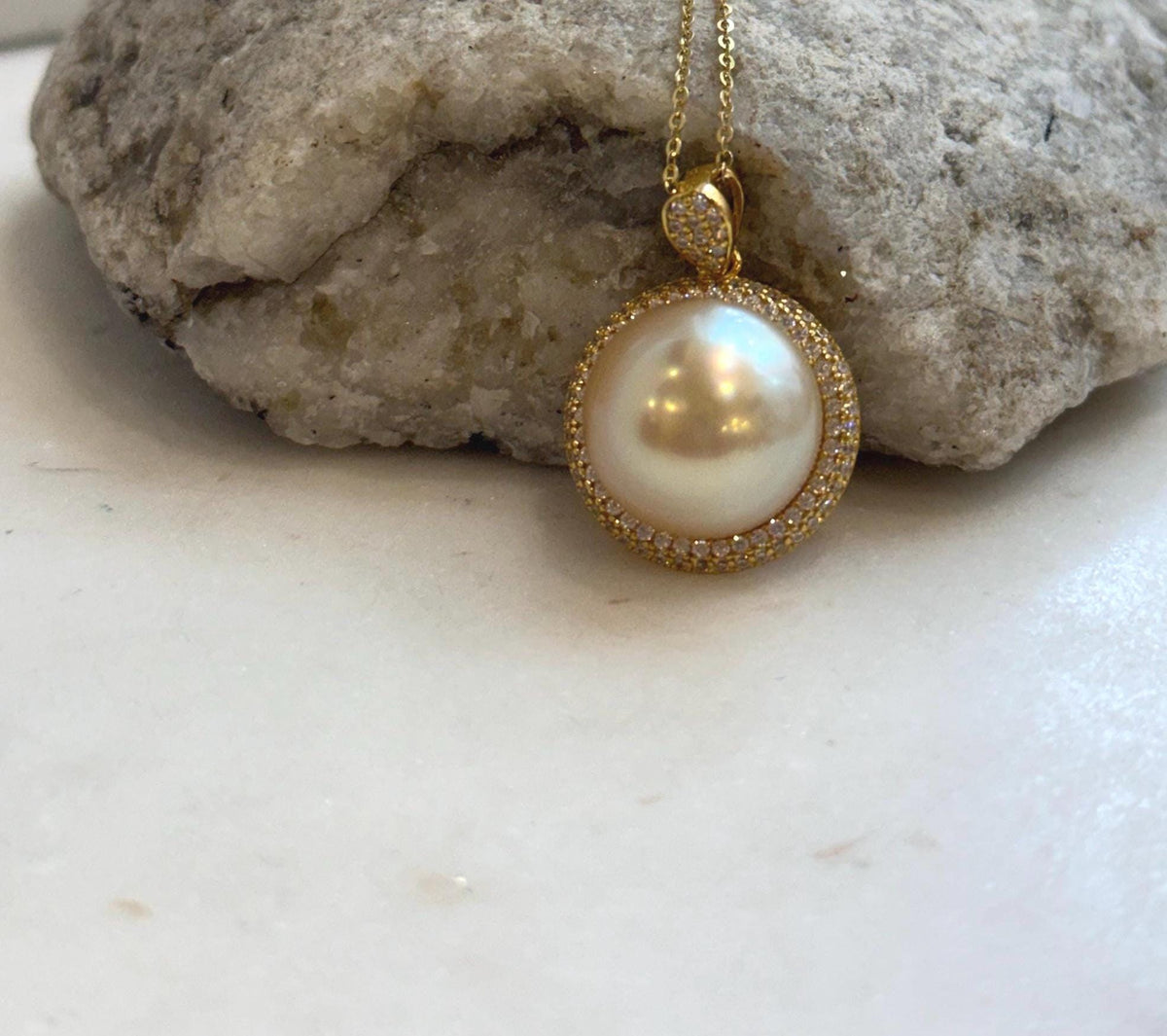 Elly’s 15.2mm Huge South Sea Golden ocean Pearl pendant: Extreme luster mirrored. S925 silver pendant necklace set.