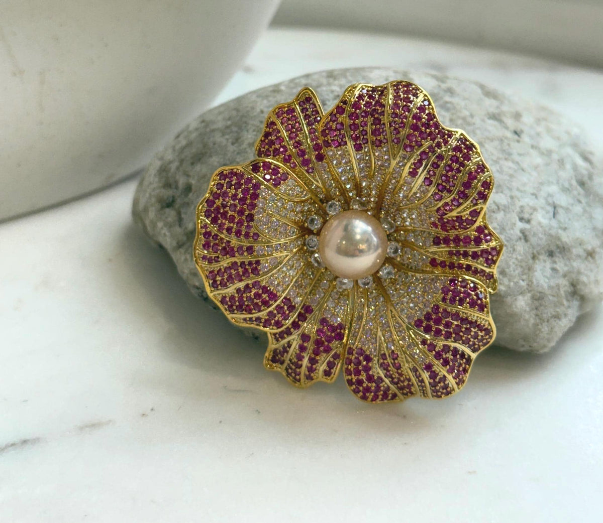 Elly’s 11.2mm Edison peach gold pearl Floral brooch pendant 2in1: Extreme luster mirrored, 5.5cm dia.