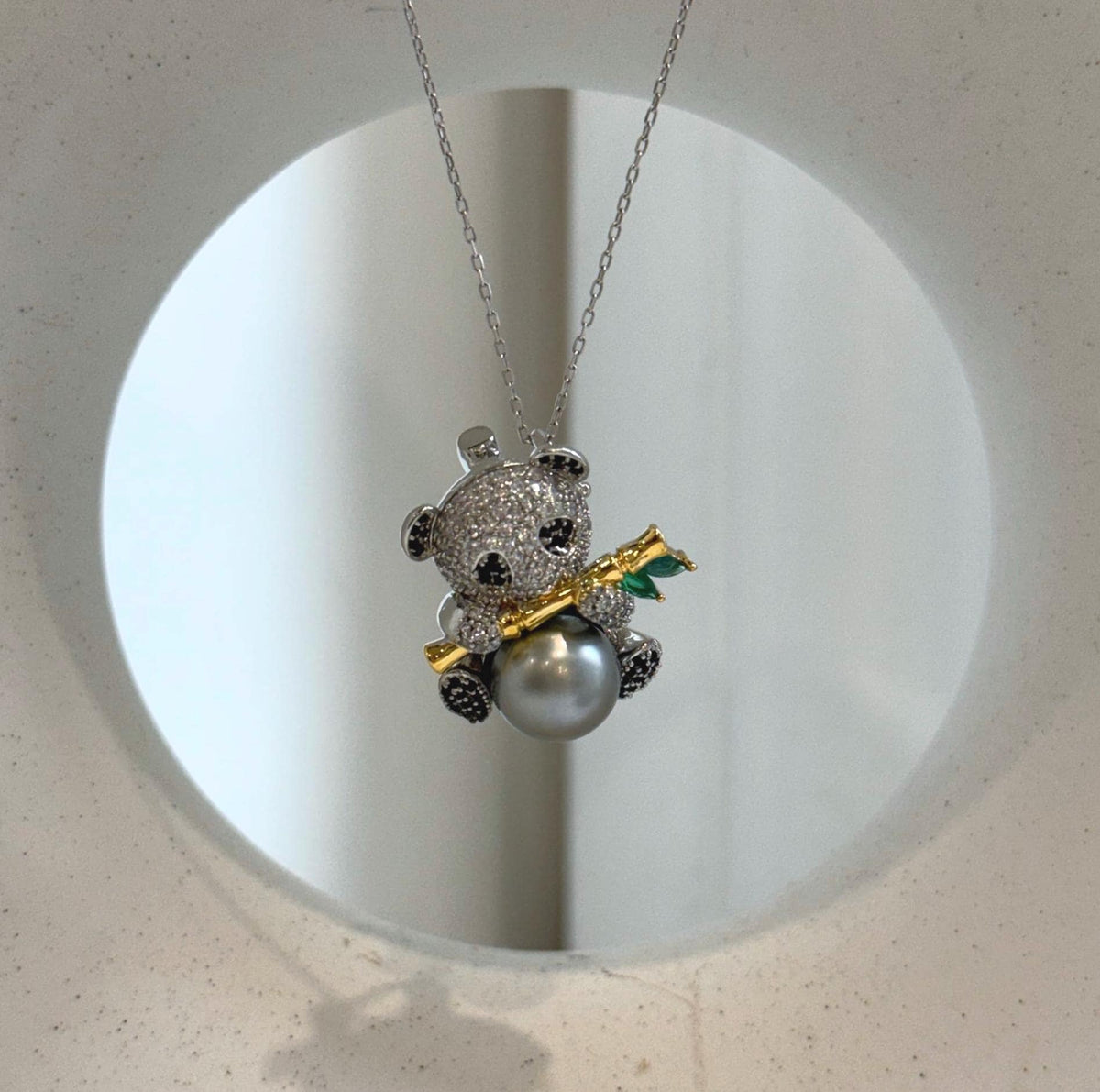 Elly’s 10.4mm Tahitian platinum Ocean Panda Brooch Pendant 2in1: Extreme Luster mirrored, 2.2x2.3cm