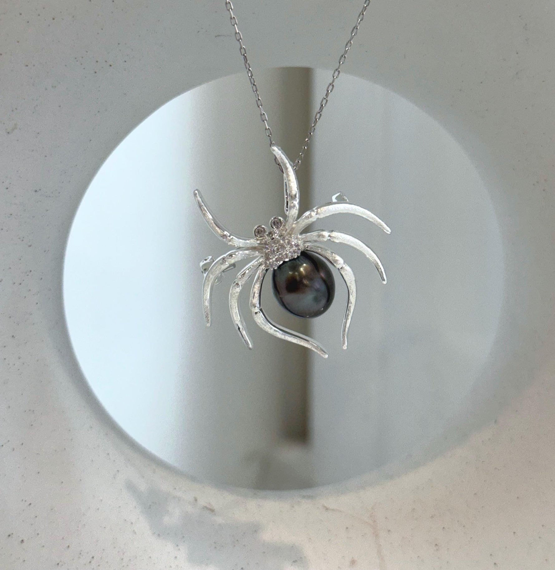 Elly’s 9.9mm Tahitian platinum Ocean Spider Brooch Pendant 2in1: Extreme Luster mirrored, 3.5x3.5cm