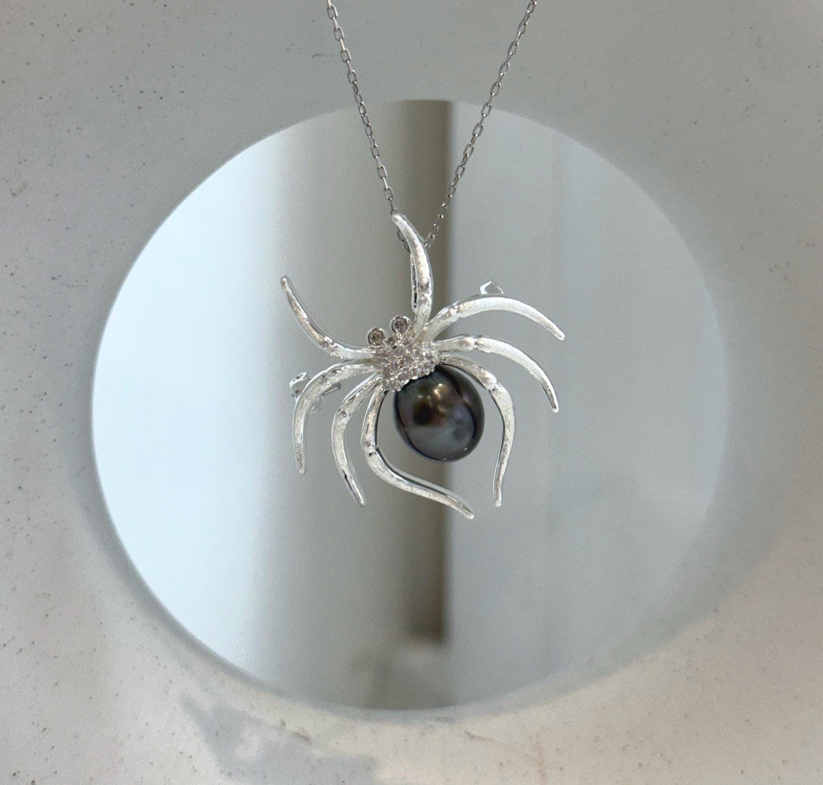 Elly’s 9.9mm Tahitian platinum Ocean Spider Brooch Pendant 2in1: Extreme Luster mirrored, 3.5x3.5cm
