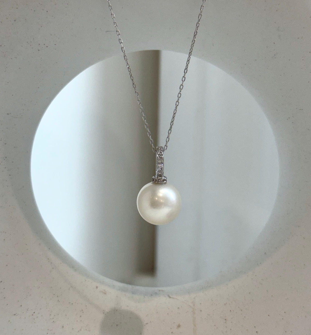 Elly’s 12.7mm Australian ocean silken white pearl cool Pendant: Extreme luster, 2.2cm high, S925 silver pendant.
