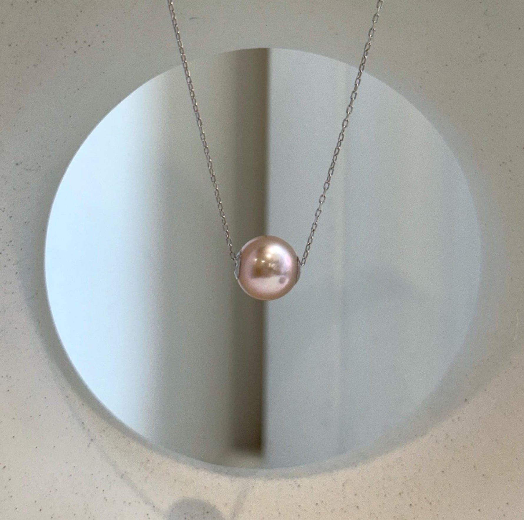 Au750 18k White Gold 10.4mm Rose Edison Pearl Floating pendant: Extreme luster mirrored, S925 silver chain.