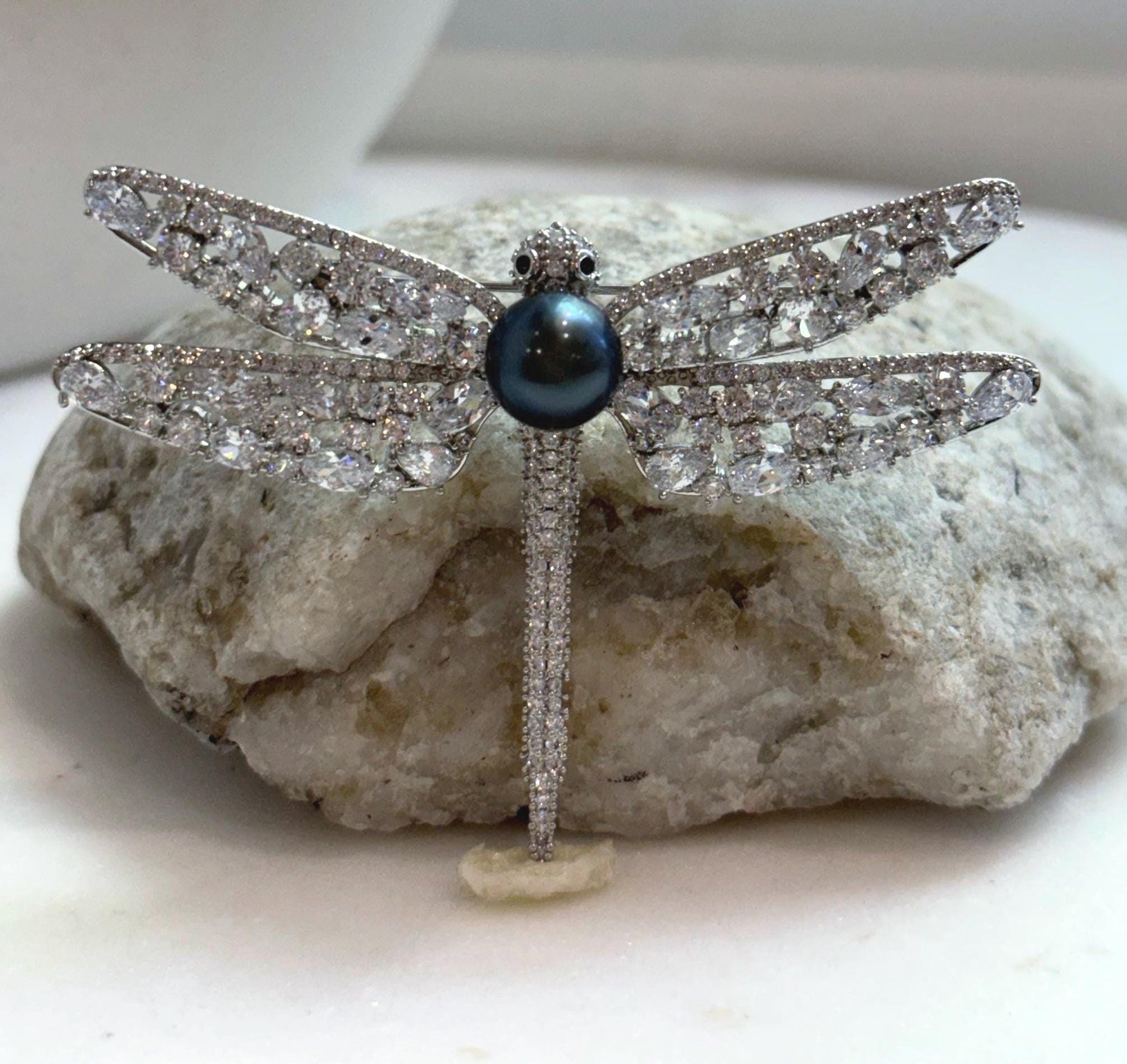 Elly’s peacock teal Tahitian ocean Pearl Dragonfly Brooch Pendant 2in1: Extreme luster, 9.6mm, 7x5cm.