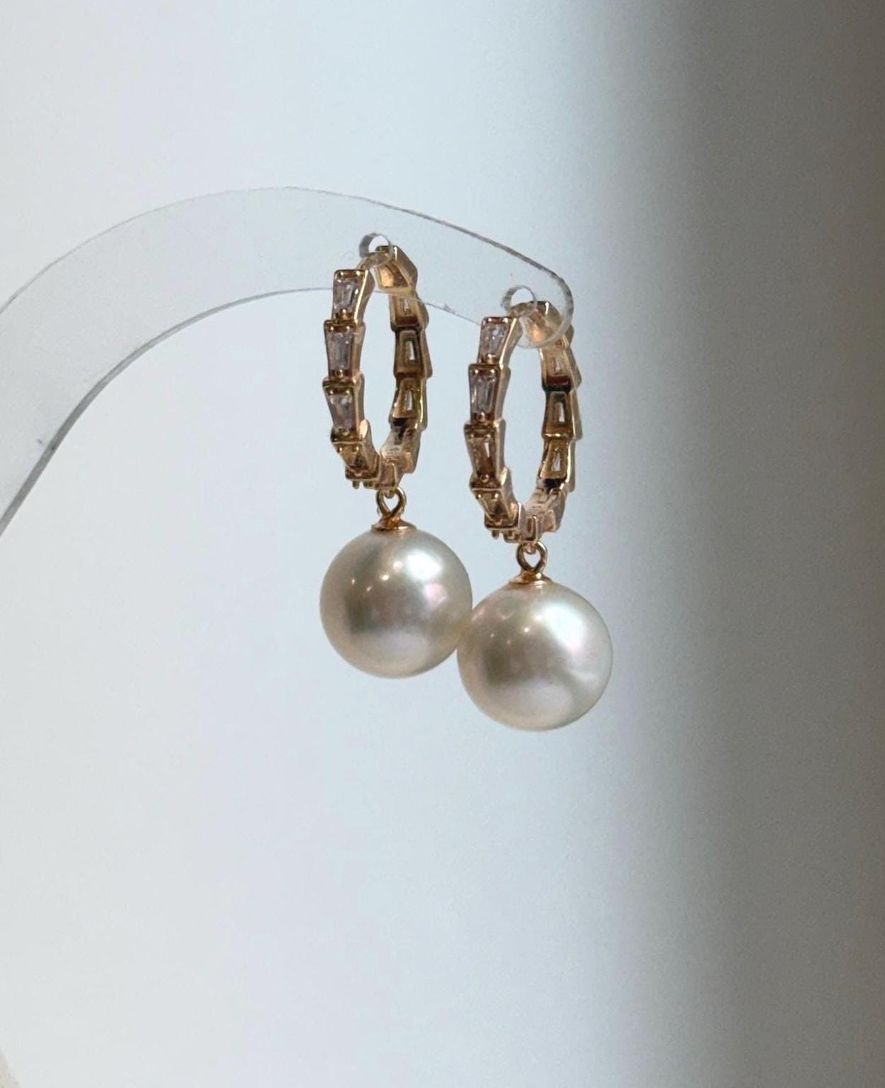 Elly’s 10.9mm Edison white Pearls Earrings Hoops: Extreme luster Mirrored, 3cm high, S925 silver earrings.