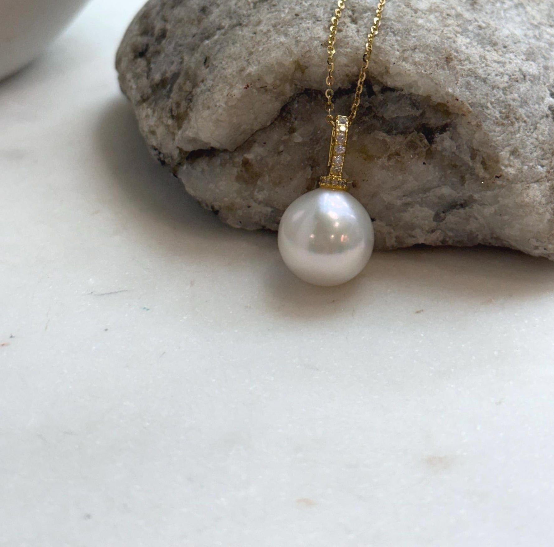 white Edison Pearl stering silver pendant for her