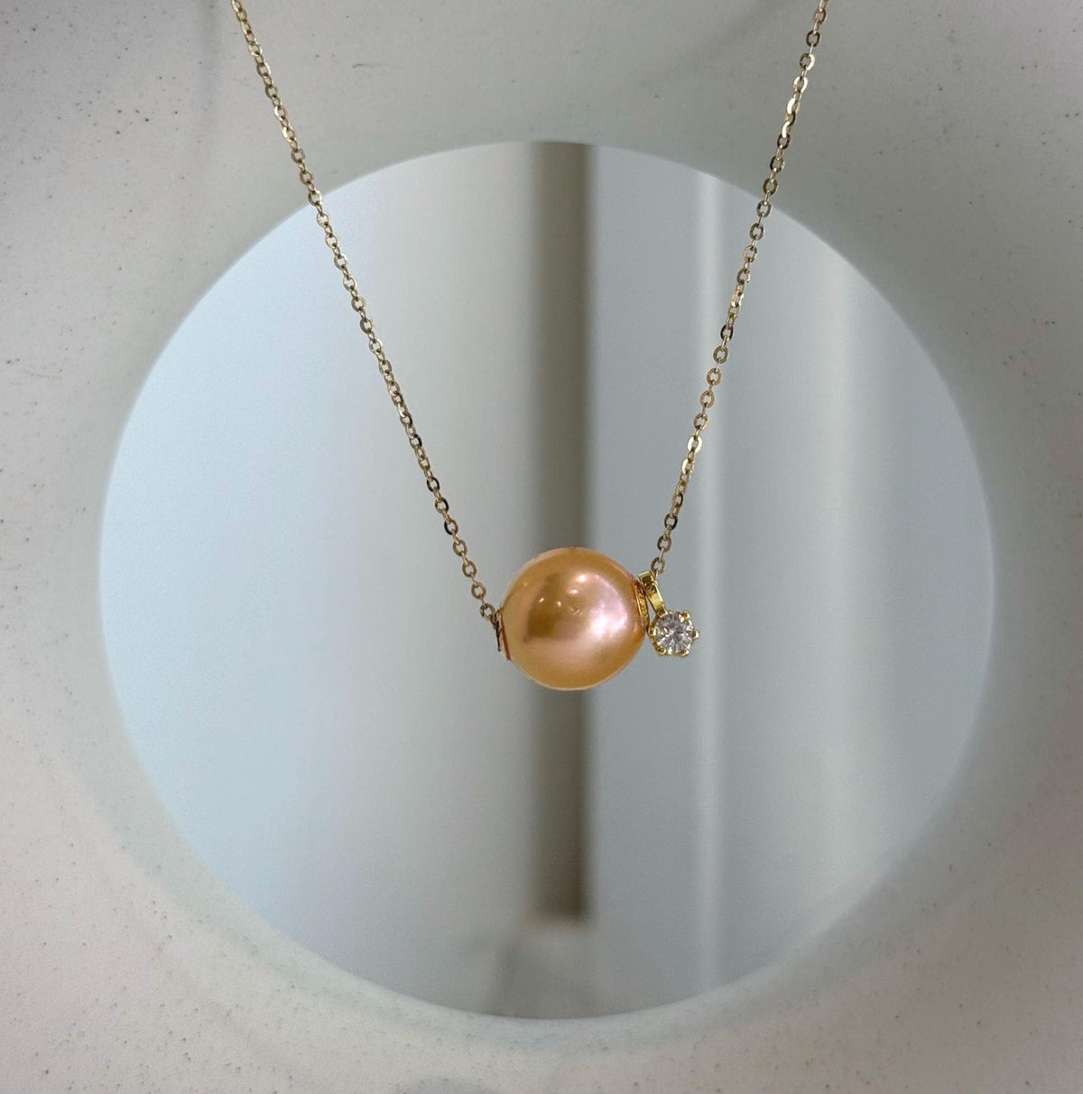 Elly’s Au750 18k Gold 11.2mm Edison Sunset peach gold Pearl Floating pendant:Extreme luster mirrored, S925 silver chain with little drop.