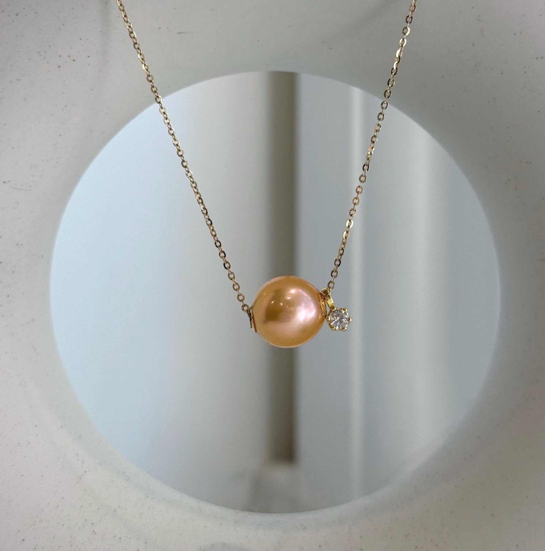 Elly’s Au750 18k Gold 11.2mm Edison Sunset peach gold Pearl Floating pendant:Extreme luster mirrored, S925 silver chain with little drop.