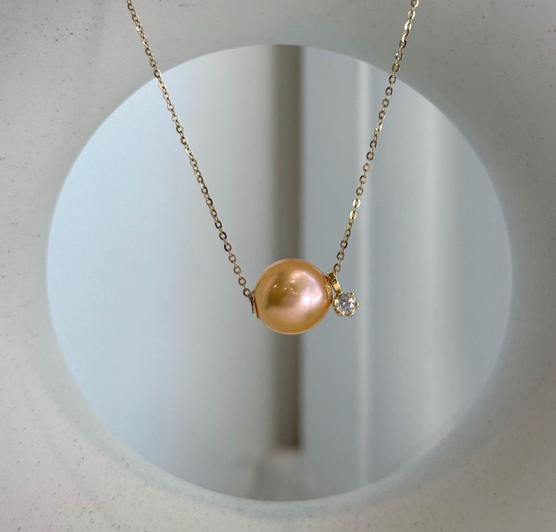 Elly’s Au750 18k Gold 11.2mm Edison Sunset peach gold Pearl Floating pendant:Extreme luster mirrored, S925 silver chain with little drop.