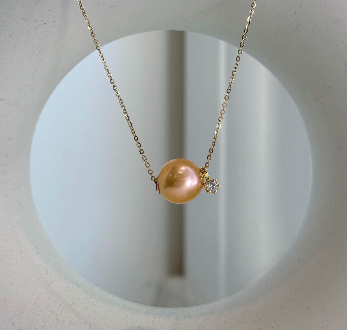 Elly’s Au750 18k Gold 11.2mm Edison Sunset peach gold Pearl Floating pendant:Extreme luster mirrored, S925 silver chain with little drop.