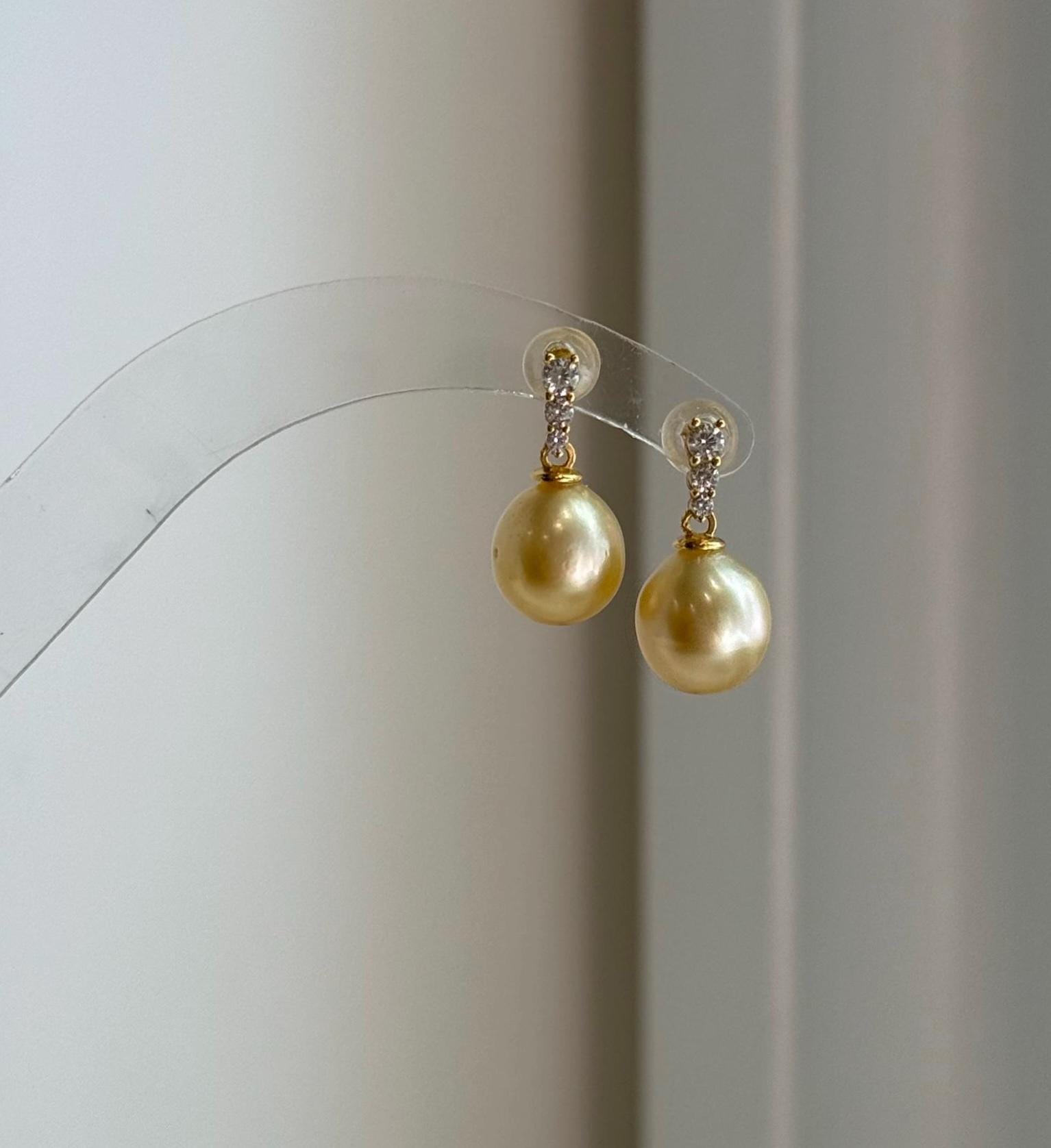 Elly’s 9.3mm South sea ultra golden ocean Pearls Earrings: Extreme luster mirrored, 1.8cm high, S925 silver earrings.