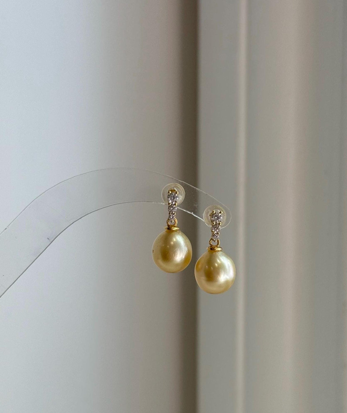 Elly’s 9.3mm South sea ultra golden ocean Pearls Earrings: Extreme luster mirrored, 1.8cm high, S925 silver earrings.